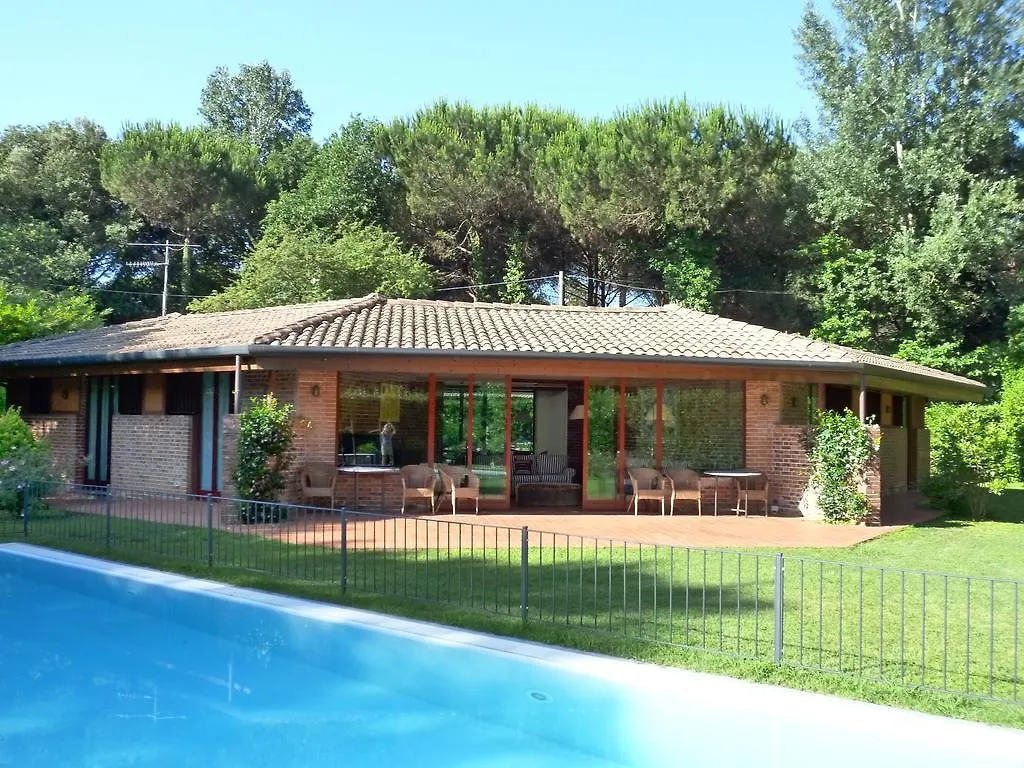 Villa Sibel Con Piscina In Versilia Massa  0*, Massa (Tuscany) Italien