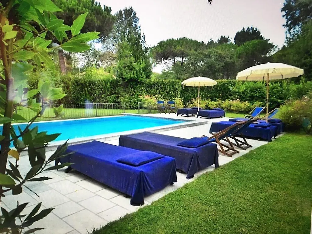 Villa Sibel Con Piscina In Versilia Massa   Massa (Tuscany)