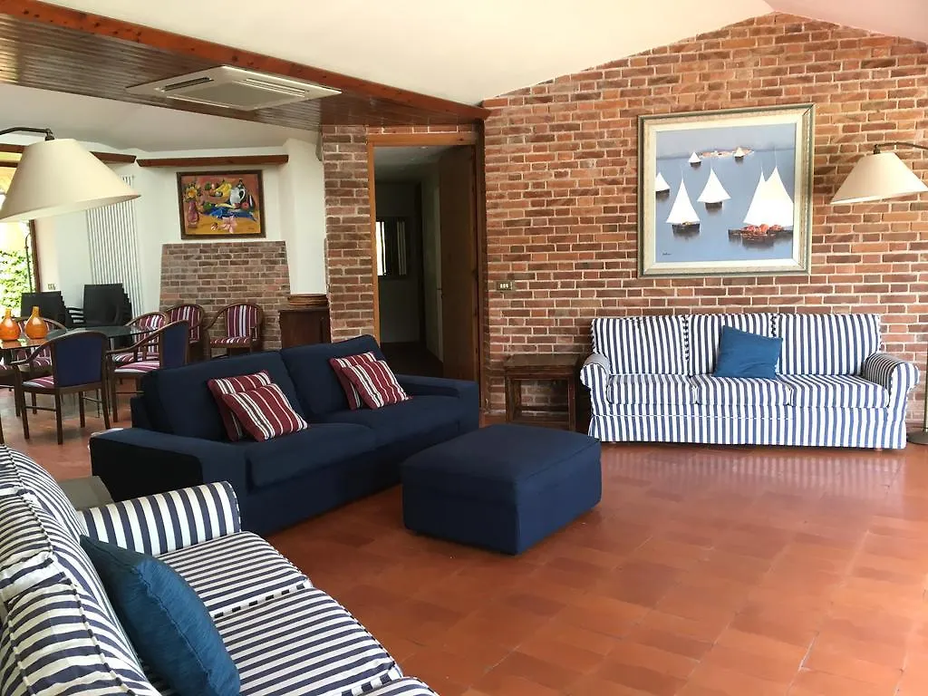 Villa Sibel Con Piscina In Versilia Massa  Italy